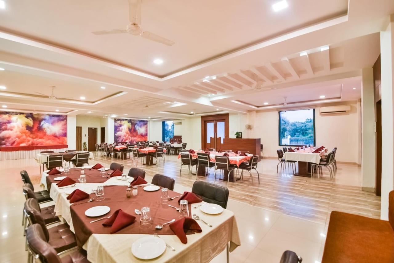 Palette - The Elegance Resort Chittorgarh Екстериор снимка